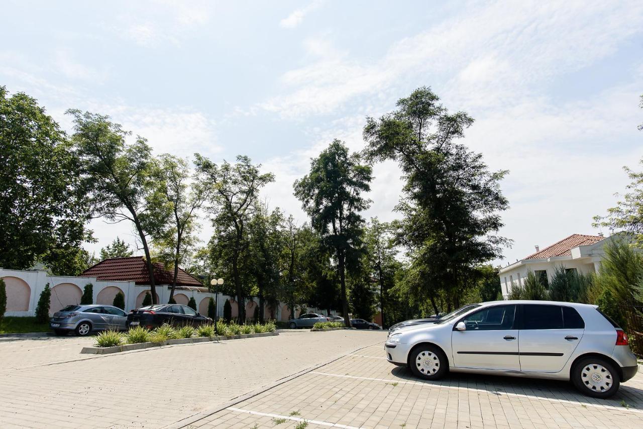 Carla'S Apartment, Airport & Train Station Shuttle Iasi Exterior foto