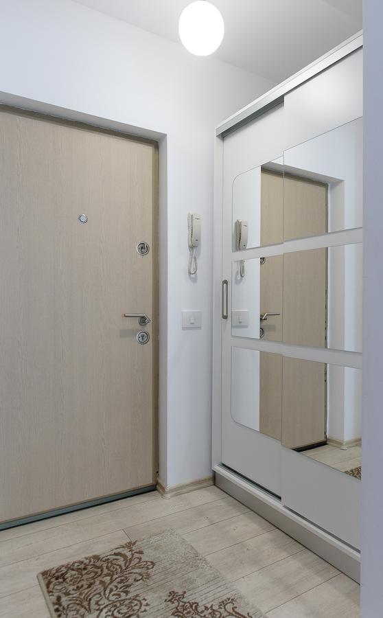 Carla'S Apartment, Airport & Train Station Shuttle Iasi Exterior foto